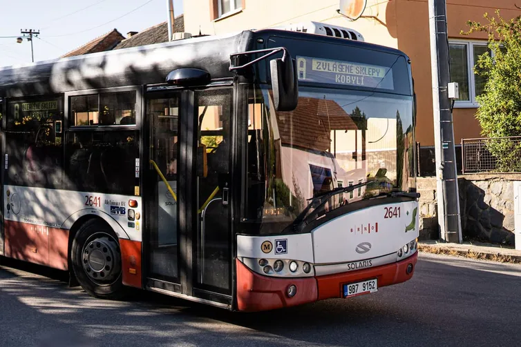 interiér autobusu